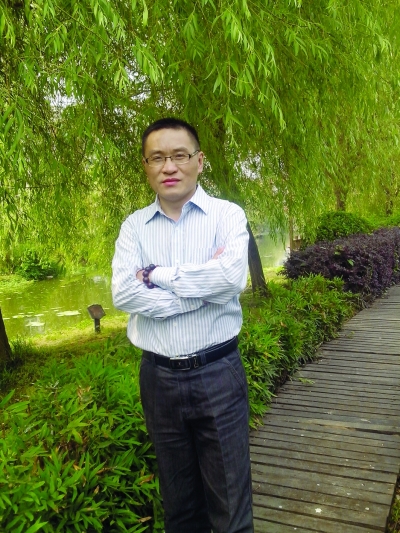 一幅现代都市的风情画卷|作家|<em>莫泊桑</em>_凤凰资讯