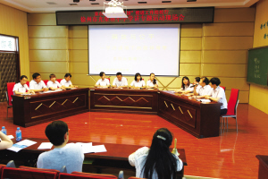 关于艺术课堂应该教什么?学什么?的大学毕业论文范文