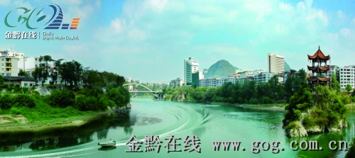 船在画中游