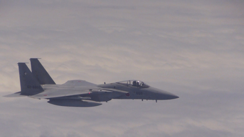日本F-15近距离跟踪中国图-154飞机(组图)