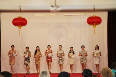 中国驻赞比亚使馆举办中国服饰秀活动|服饰秀