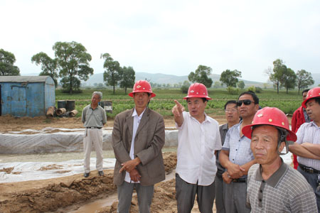 6月9日,榆林市纪委在网站宣布,绥德县薛家峁镇李家湾村支部书记黑