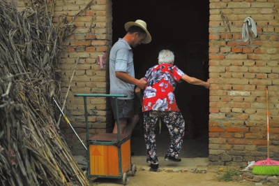 　　③受害者杨氏，87岁。