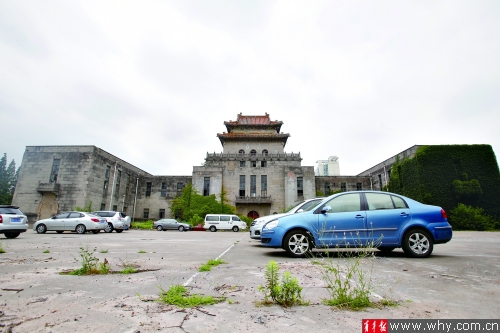 　　旧上海市图书馆已经近“八十高龄”了。青年报记者 常鑫 摄