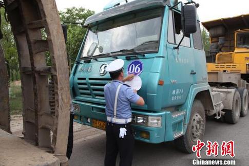 山西交警查扣陕西法院涉案车告终 引发法学界