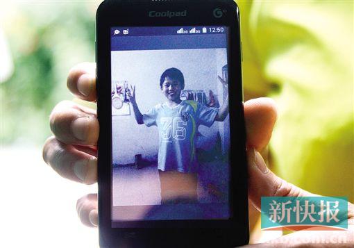 ■家人说,阿浩生前虽然有点顽皮,但会做家务很懂事,数学成绩也不错。