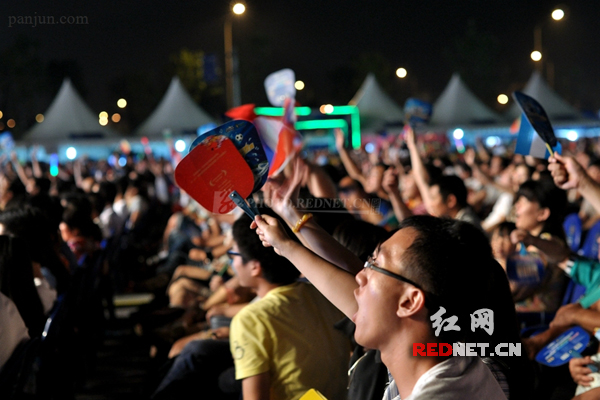 2014梅溪湖世界杯音乐狂欢周落幕 5万人次秒杀历届|长沙|梅溪湖_凤凰资讯