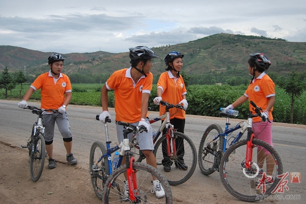 7月2日,中铺到会川镇沿途小憩