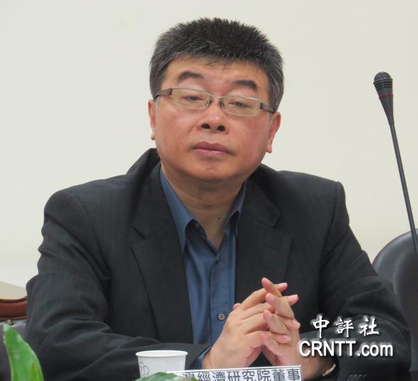 邱毅谈服贸风波:整个台湾活在井底之蛙、夜郎