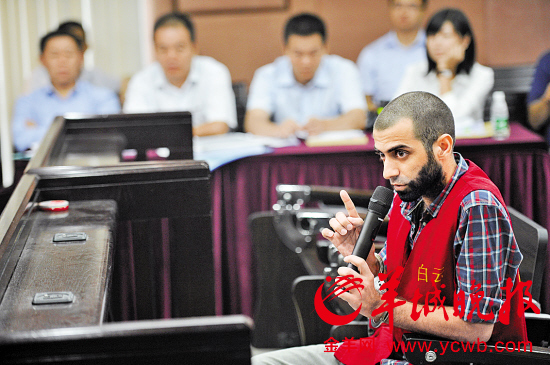 奥德·夏卡莱哈在法庭上受审。他被指帮助第一被告人艾德·哈马德·艾倍德·拉卜罕·艾尔哈瑞尼毁灭证据 通讯员 罗伟雄 摄