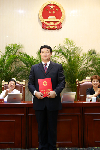 颁发任命证书。东北网记者魏义松摄