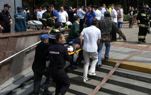 莫斯科15日发生地铁脱轨事故，死亡人数已上升至22人。