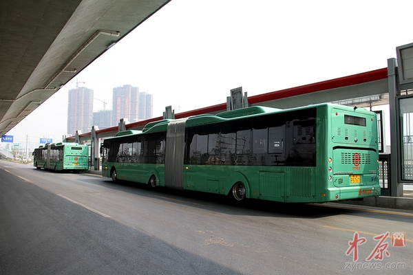 致敬郑州公交60周年:看那些年我们坐过的公交车