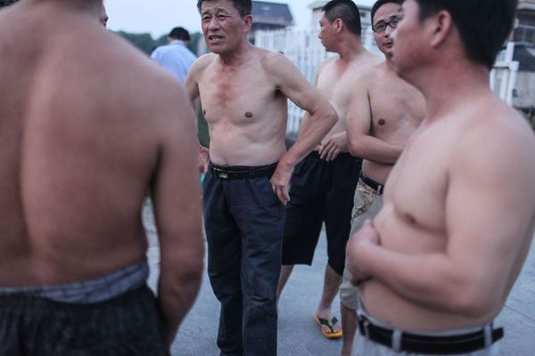 7月20日,杭州余杭区一简易棚租房内的两名女孩死亡。