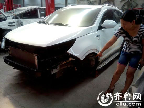 停在维修车间的智跑