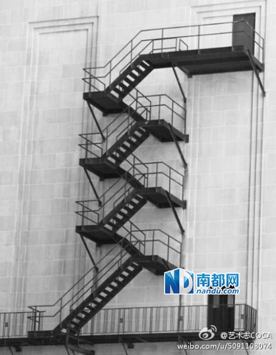 纽约街头的防火梯特别的一景