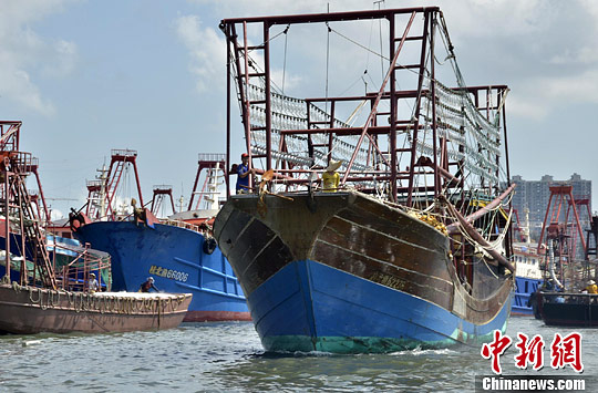 南海伏季休渔结束 广西渔船陆续出海