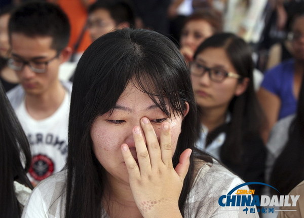 当地时间8月1日，在南加州大学遇袭身亡的中国留学生纪欣然的追悼会在洛杉矶举行，现场气氛非常哀伤。（图片来源：东方IC）