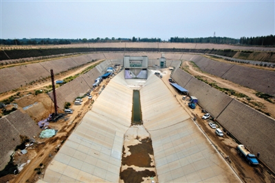 南水北调穿黄工程：工人因压力大换了一拨又一拨