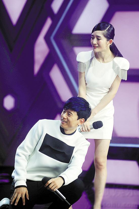 张杰造型土? 谢娜;不管什么时候我都觉得他好