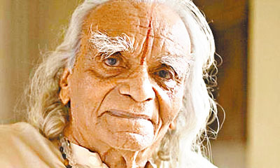 媒体:印度瑜伽一代宗师艾扬格病逝 享年95岁|艾
