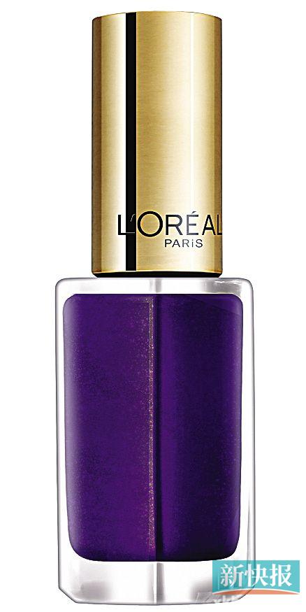欧莱雅奇幻系列指甲油,颜色成熟高贵,比如这款宝蓝色。
