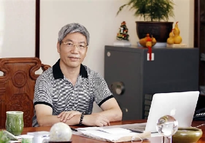 江苏省第十一届政协委员,江苏运通律师事务所主任谢士灵