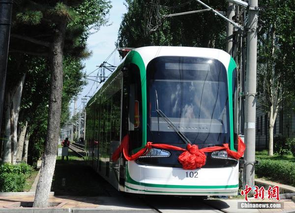 中国首次出口非洲现代有轨电车在长春下线|有