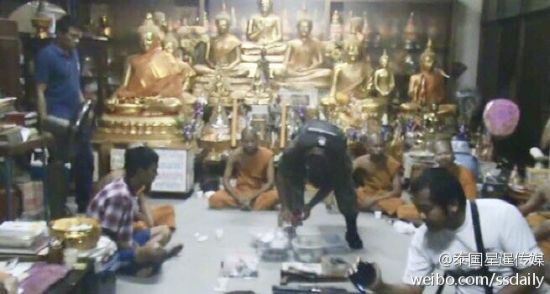 泰国军方搜查寺庙