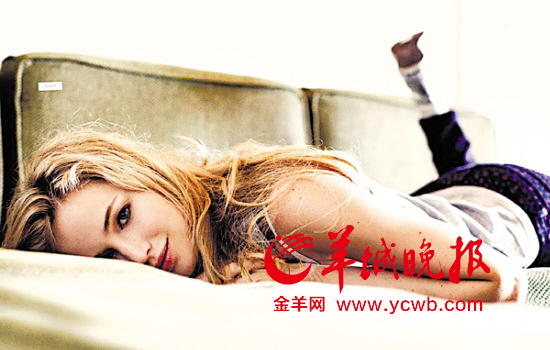 ▲艳照曝光(图),打破了詹妮弗·劳伦斯的“白莲花”形象