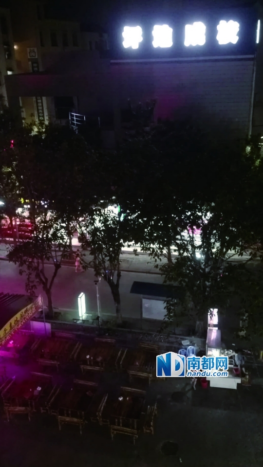 公共空地变身啤酒夜场|广场|小区