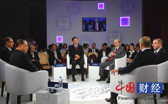 李稻葵:日本经济前景悲观 安倍政府或破产|李稻