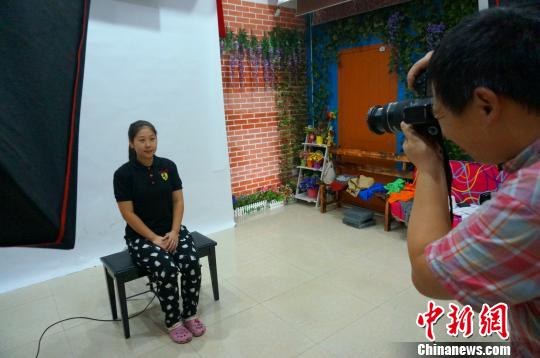 湖北宜昌开办电子港澳通行证 出入境办证迎高