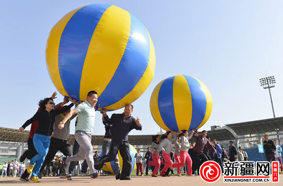 乌鲁木齐市职工趣味运动会在红山体育馆举行|