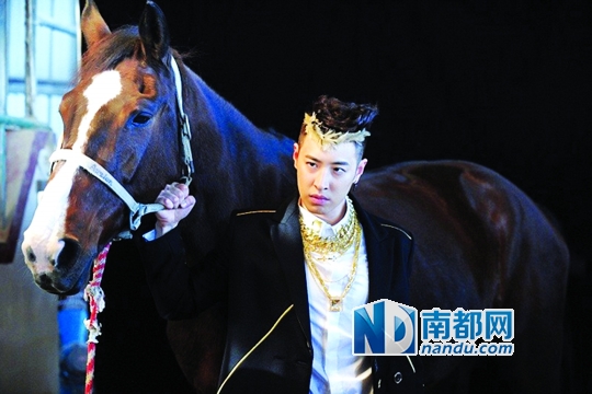 潘玮柏《王者丑生》专辑造型。