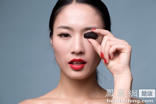 脸上长痘吃什么好? 少吃甜食多补维生素|食物|