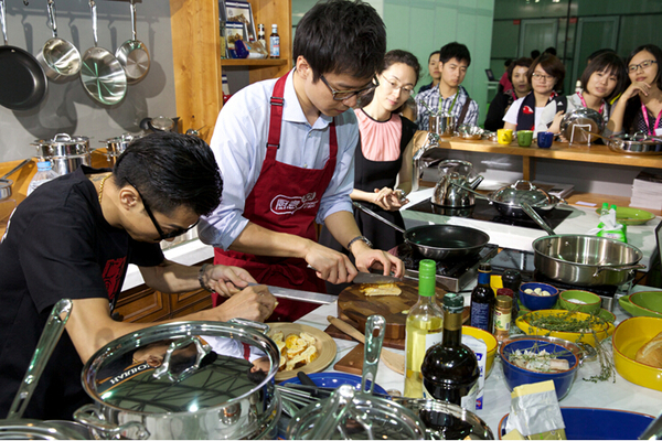 Harbor House亮相上海国际时尚家居展 厨具首