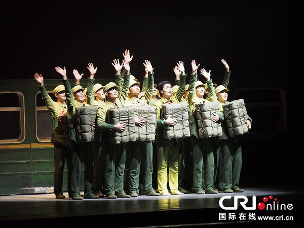 大型原创舞剧《戈壁青春》为新疆生产建设兵团