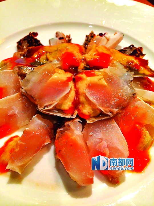 红膏呛蟹是宁波菜系里的经典代表。