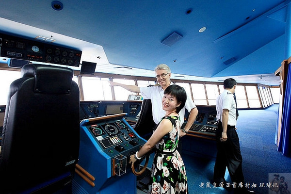揭秘超级游轮驾驶舱(游轮行连载2) 揭秘超级游轮驾驶舱(游轮行连载2)
