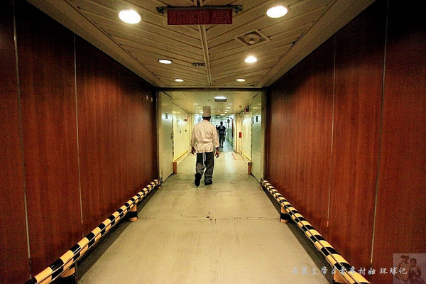 揭秘超级游轮驾驶舱(游轮行连载2) 揭秘超级游轮驾驶舱(游轮行连载2)