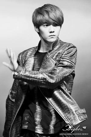 中国成员鹿晗宣布解约|微博|发微