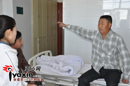 10月10日中午，李永和在医院接受记者采访。亚心网记者 陈剑飞/摄