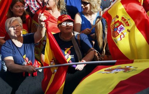 加泰罗尼亚放弃公投 西班牙买房移民吃下定心