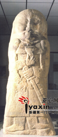 收藏于自治区博物馆的阿尔卡特草原石人。图/自治区博物馆提供