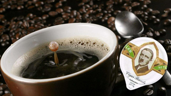 瑞士炼乳包装上印希特勒头像 引发争议(组图)|