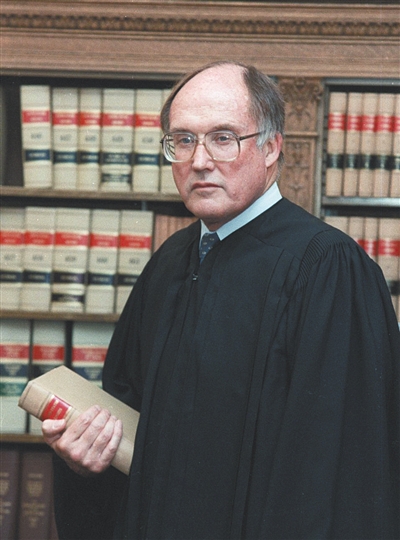 首席大法官的自白