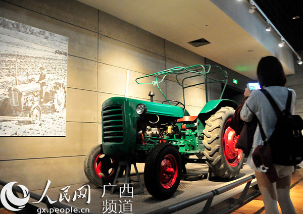 高清:网媒记者探访柳州工业发展百年历程