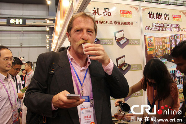 21世纪经济报道许阳_21世纪经济报道记者提问(3)