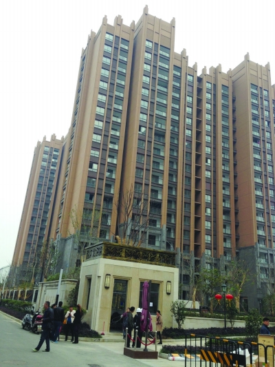 合同单价比最高备案价多了数百元 赠送的产权